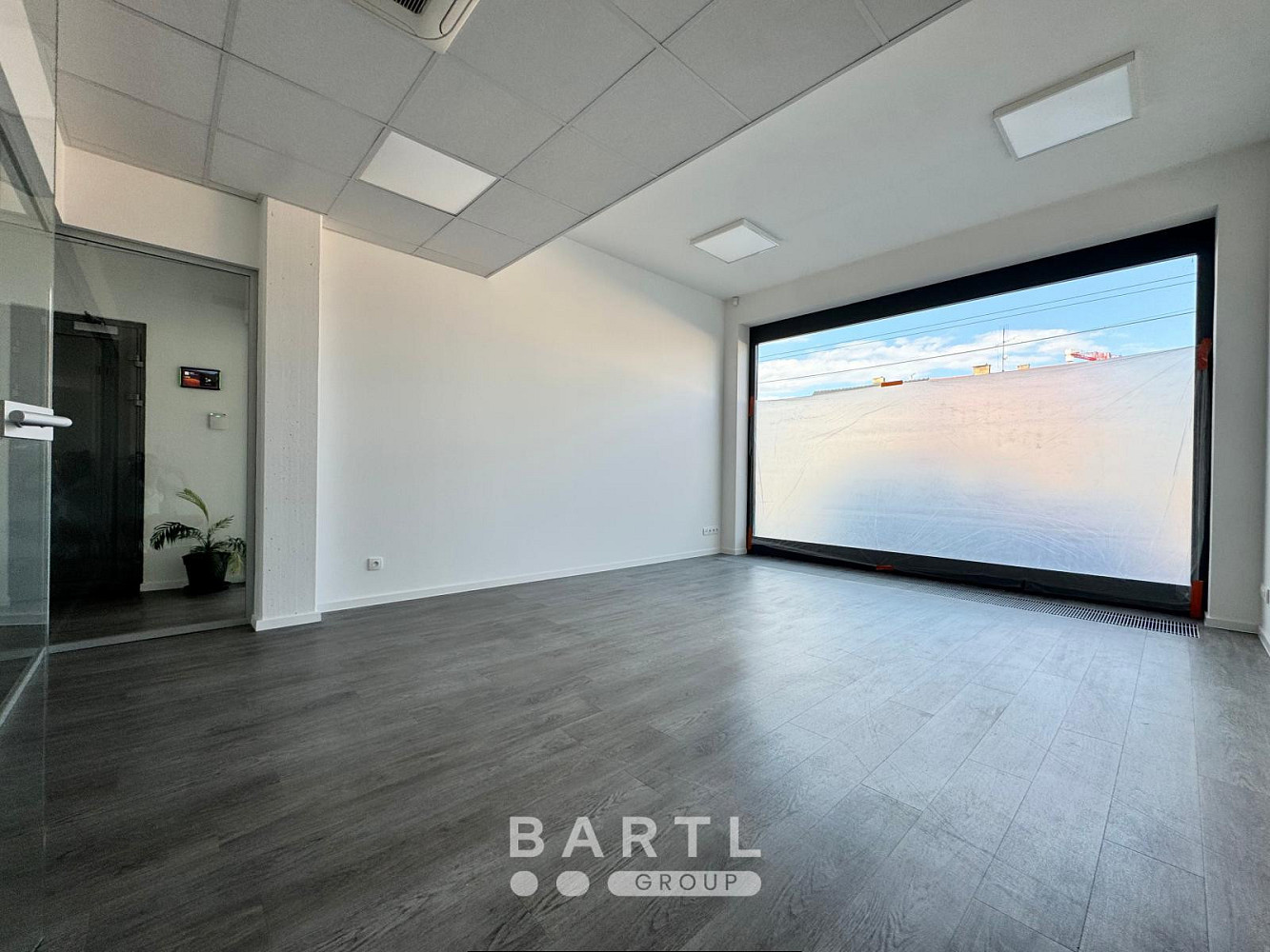 Pronájem kanceláře 25 m² – fotografie 4