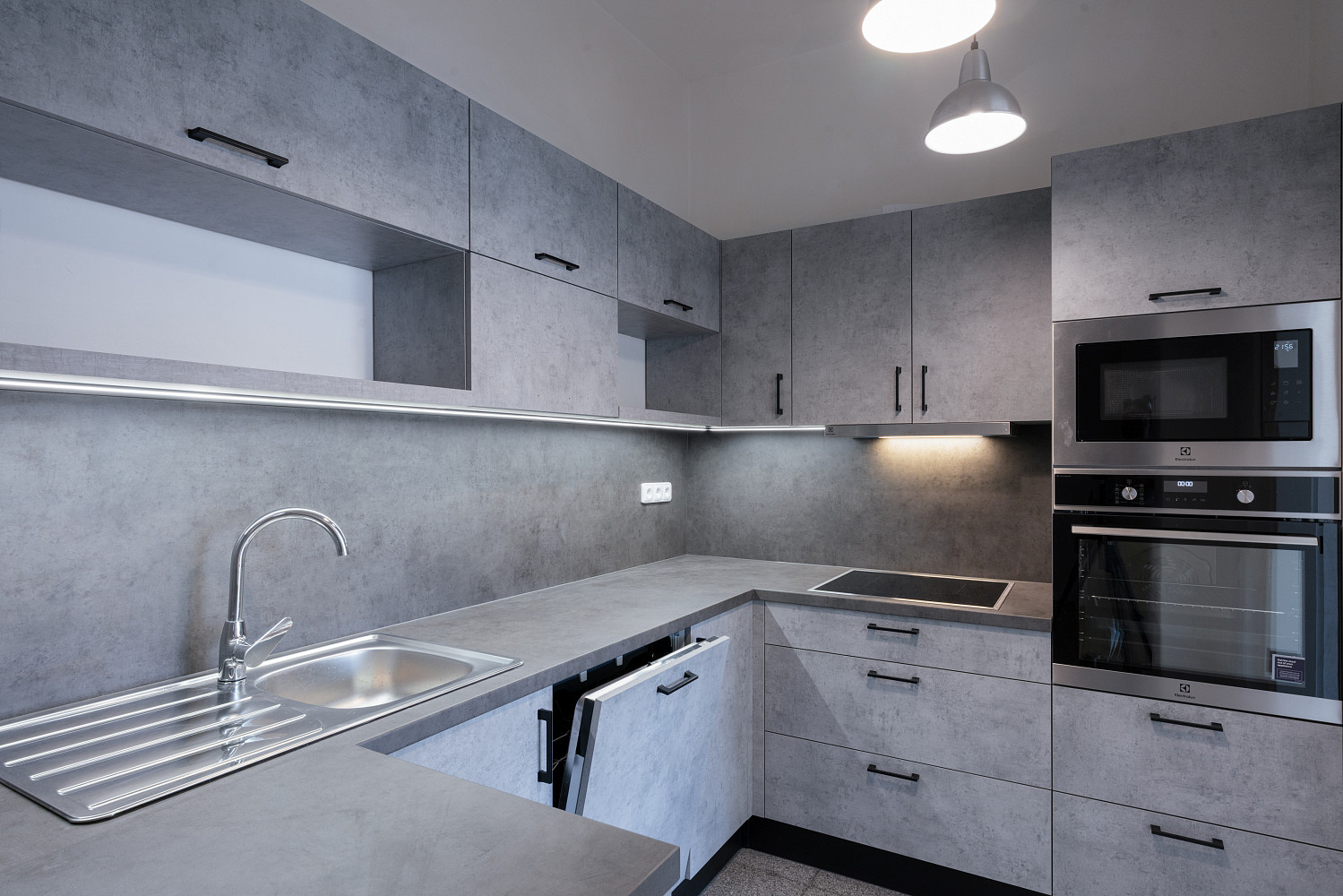 Pronájem bytu 4+kk 111 m² — photo 3