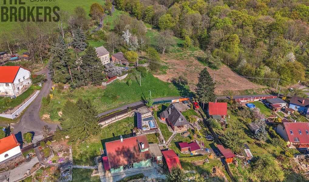 Prodej stavebního pozemku 1 272 m², Chuderov – náhled fotky 5