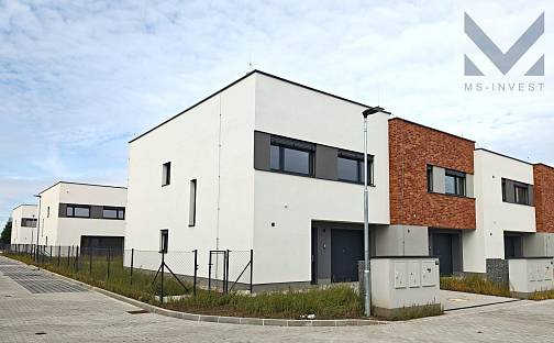 Prodej domu 143 m² s pozemkem 270 m², Trabantská, Praha 9 - Satalice