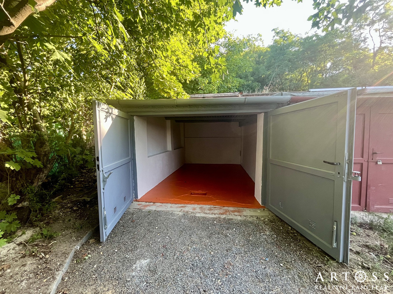 Prodej garáže 17 m2, Brno - Obřany, pozemek 19m2