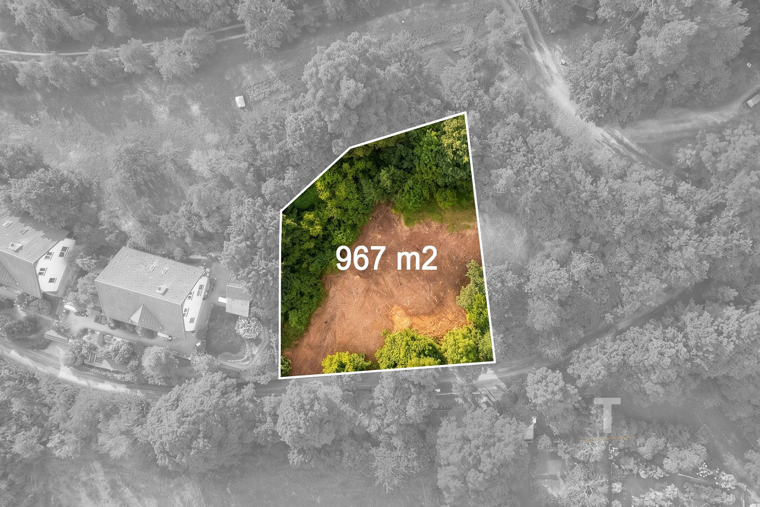 Prodej stavebního pozemku 967 m² – fotografie 2