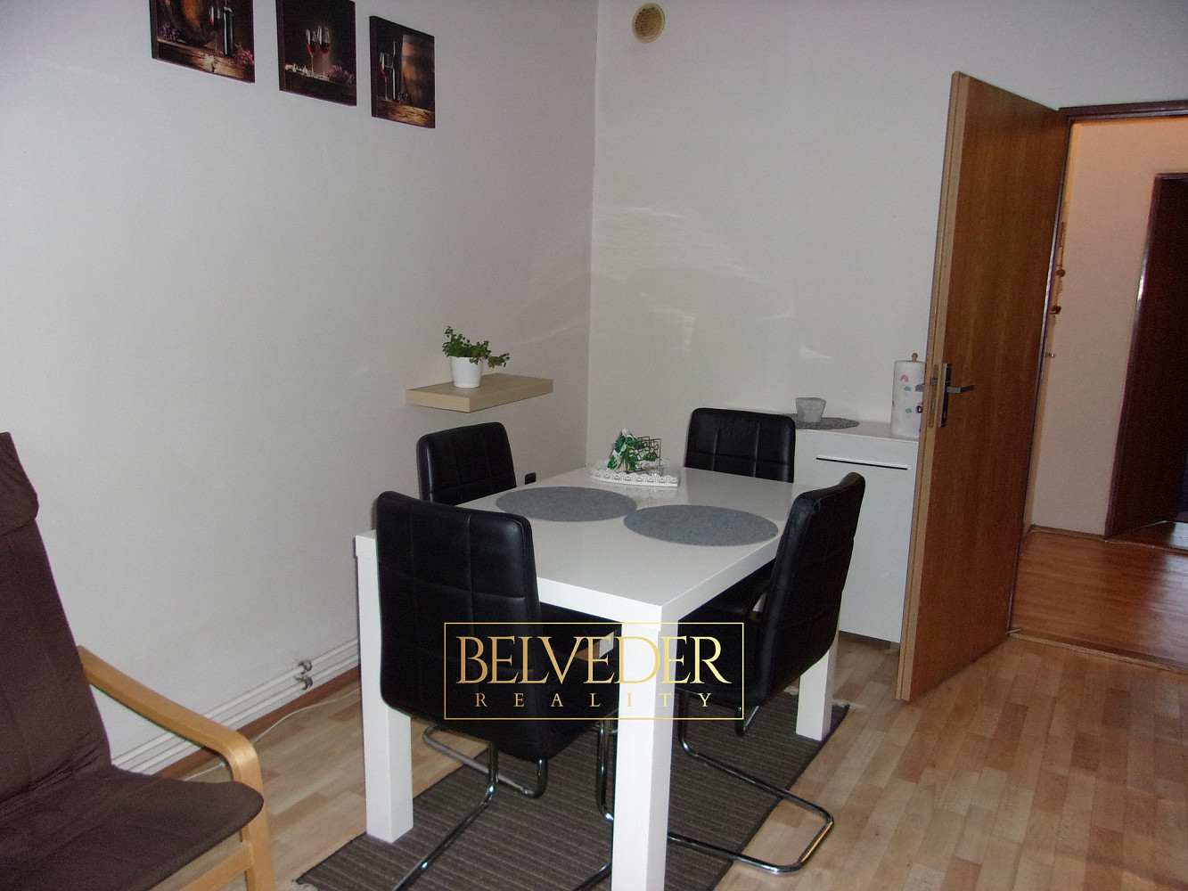 Pronájem bytu 1+1 66 m² – fotografie 2