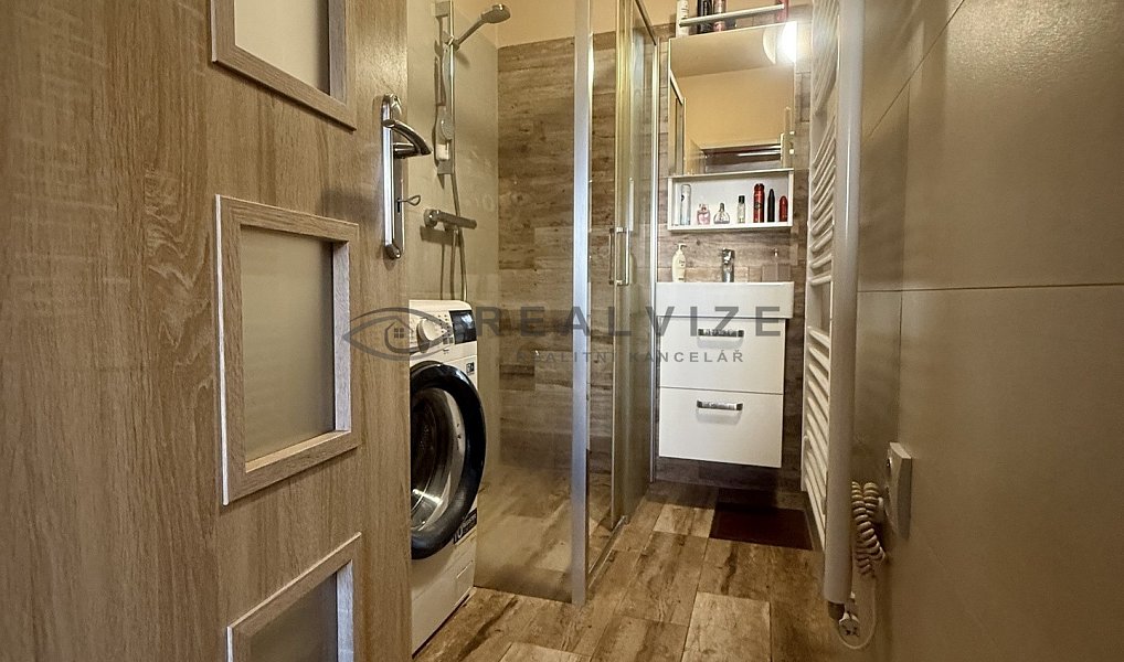 Prodej domu 245 m² s pozemkem 655 m², Ševětín – náhled fotky 11