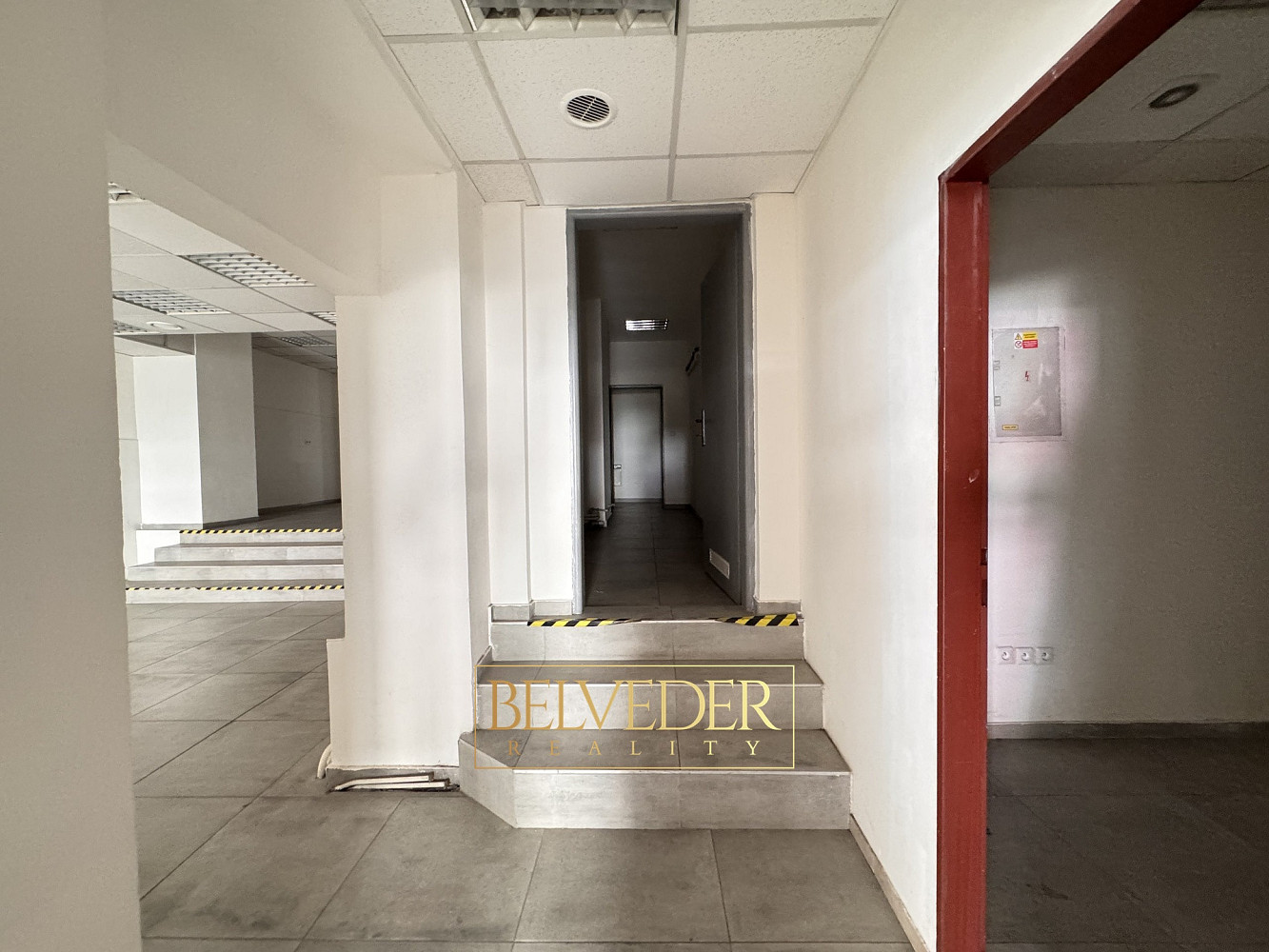 Pronájem obchodních prostor 150 m² – fotografie 5