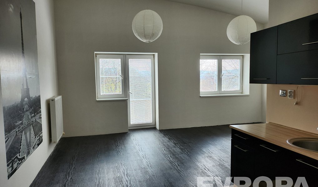 Prodej bytu 2+kk 69 m², Liberec – náhled fotky 2