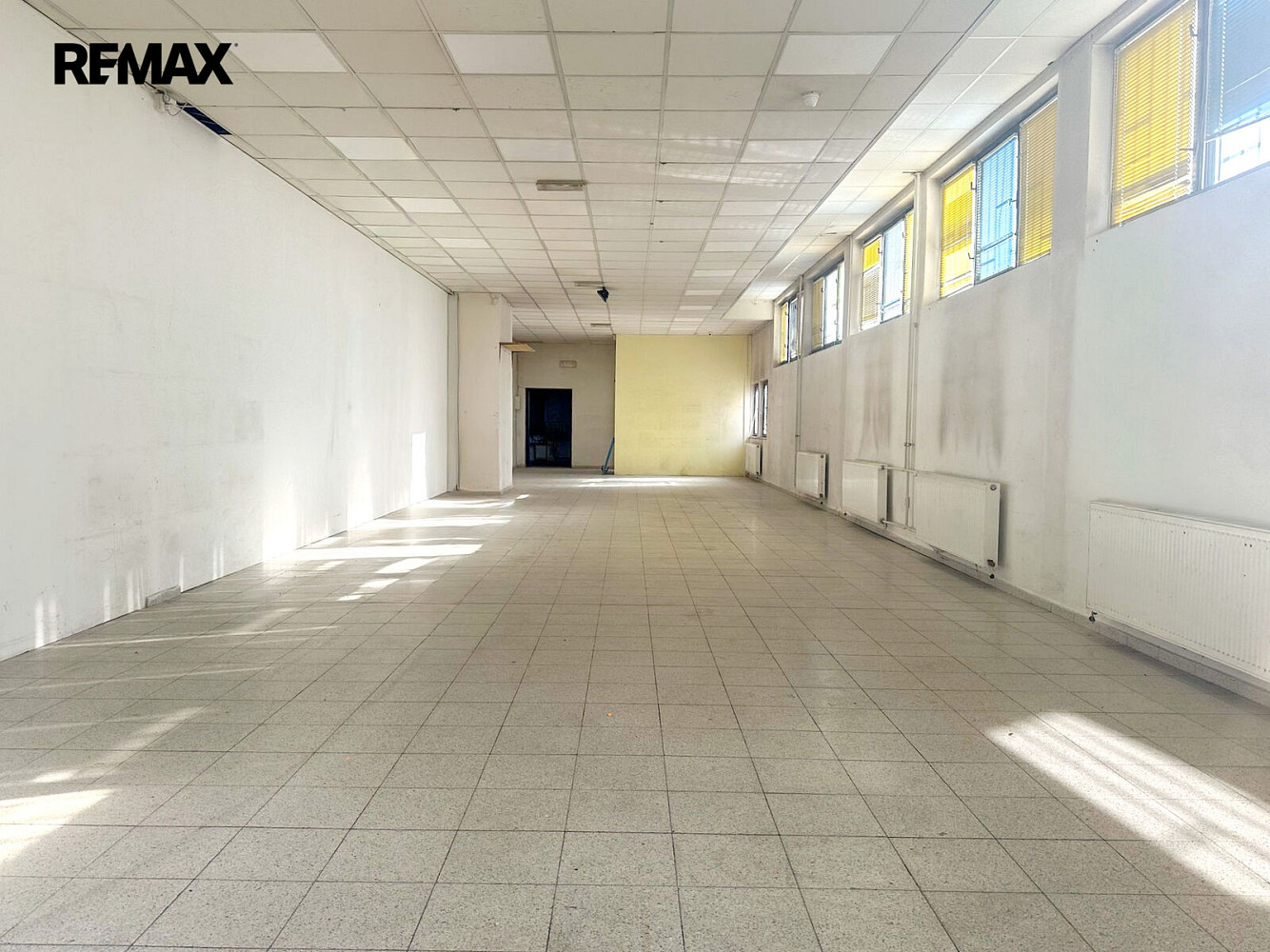 Pronájem obchodních prostor 470 m² – fotografie 4