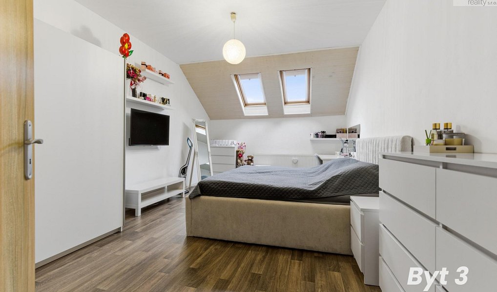 Prodej domu 330 m² s pozemkem 359 m², Duchcov – náhled fotky 23