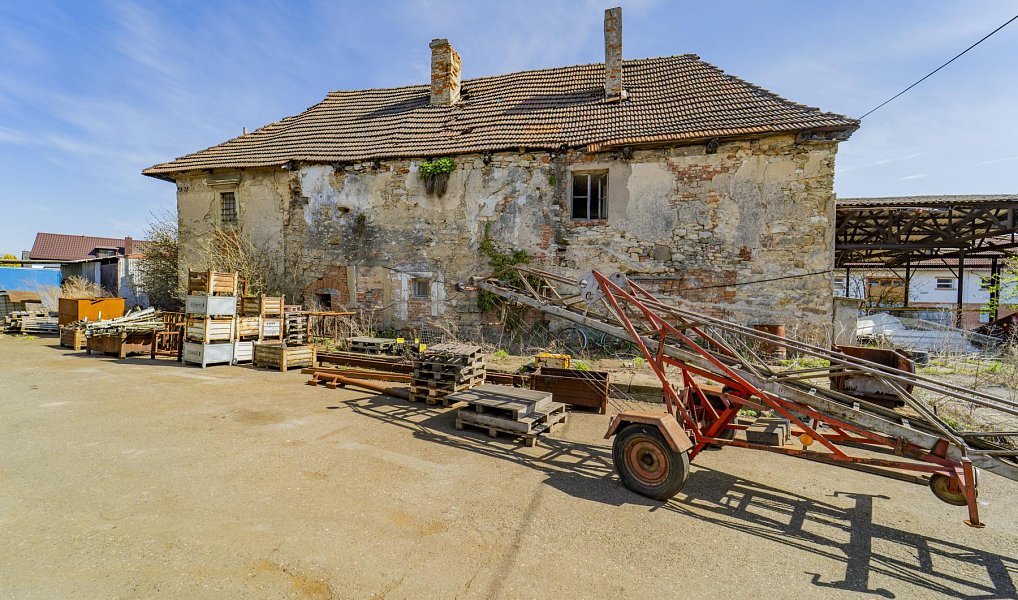 Prodej výrobních prostor 861 m², Bezno – náhled fotky 26