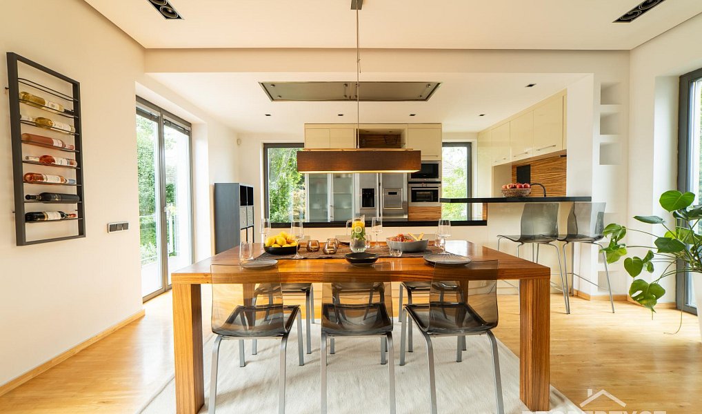 Prodej domu 345 m² s pozemkem 520 m², Praha – náhled fotky 4