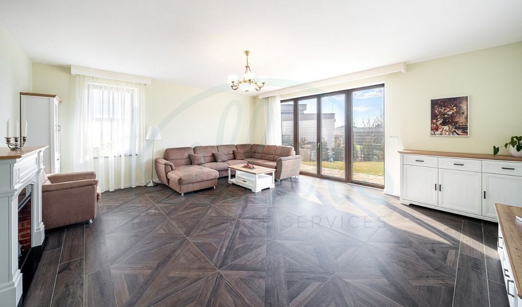Pronájem domu 244 m² s pozemkem 972 m², Vysoký Újezd – náhled fotky 3