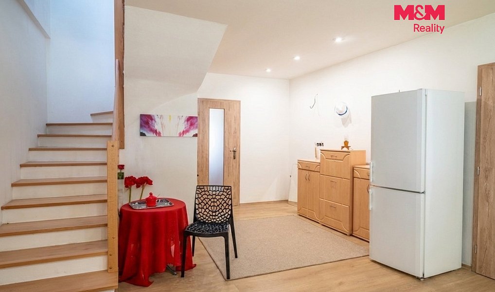 Prodej domu 187 m² s pozemkem 1 270 m², Svatá Maří – náhled fotky 3