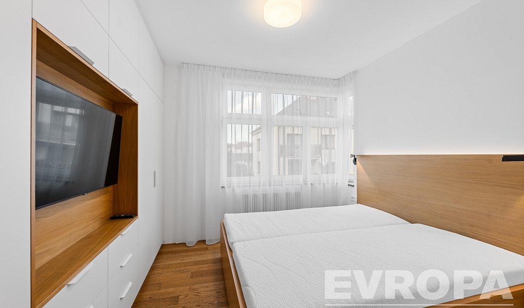 Pronájem bytu 4+kk 113 m², Praha – náhled fotky 6