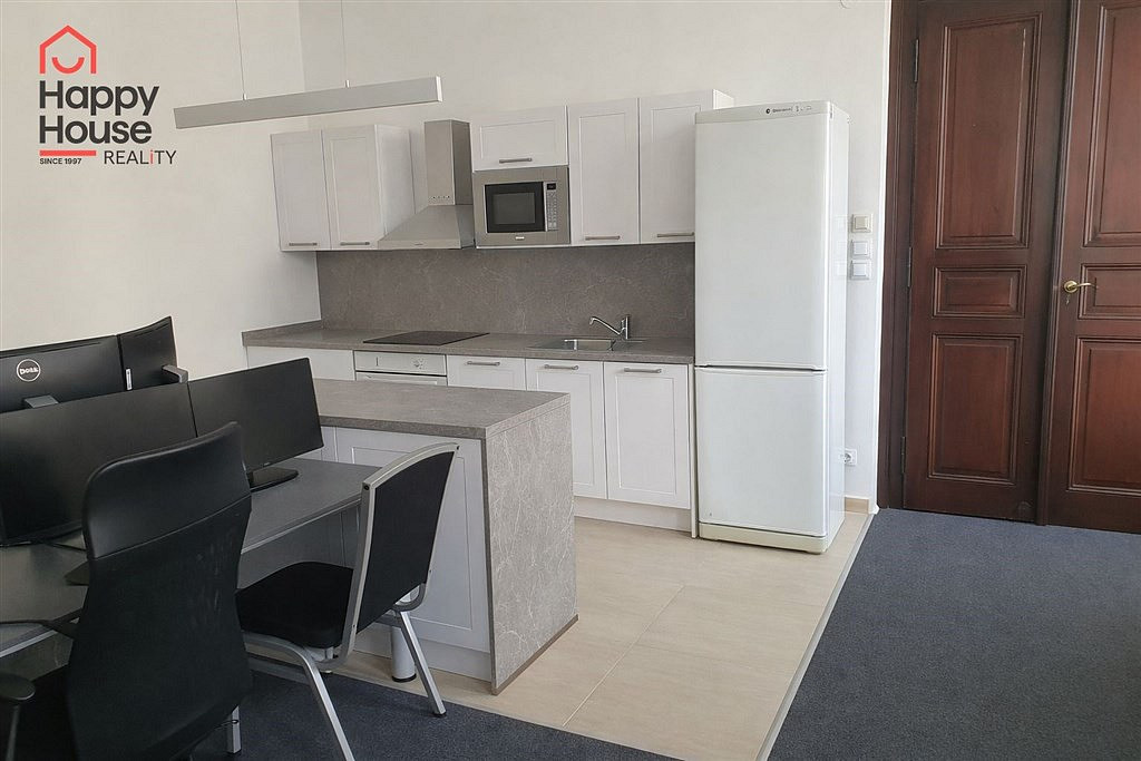 Pronájem kanceláře 71 m²