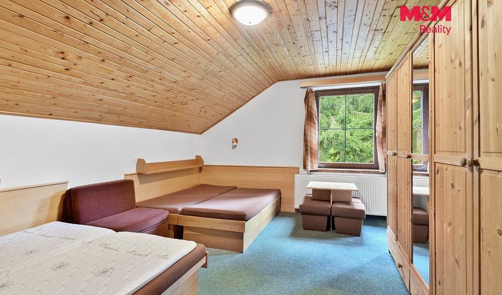 Prodej ubytovacího objektu 341 m², Harrachov – náhled fotky 11