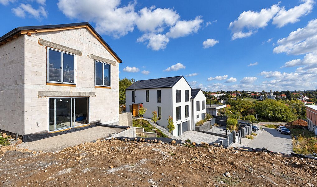 Prodej domu 199 m² s pozemkem 844 m², Jílové u Prahy – náhled fotky 2