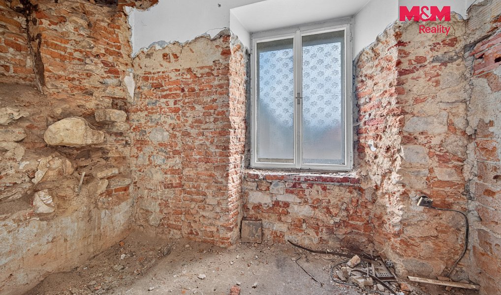 Prodej domu 340 m² s pozemkem 431 m², Studená – náhled fotky 7