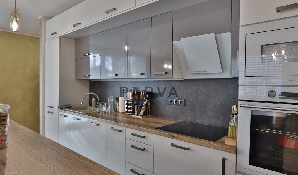 Prodej bytu 5+kk 118 m², Rokycany – náhled fotky 4