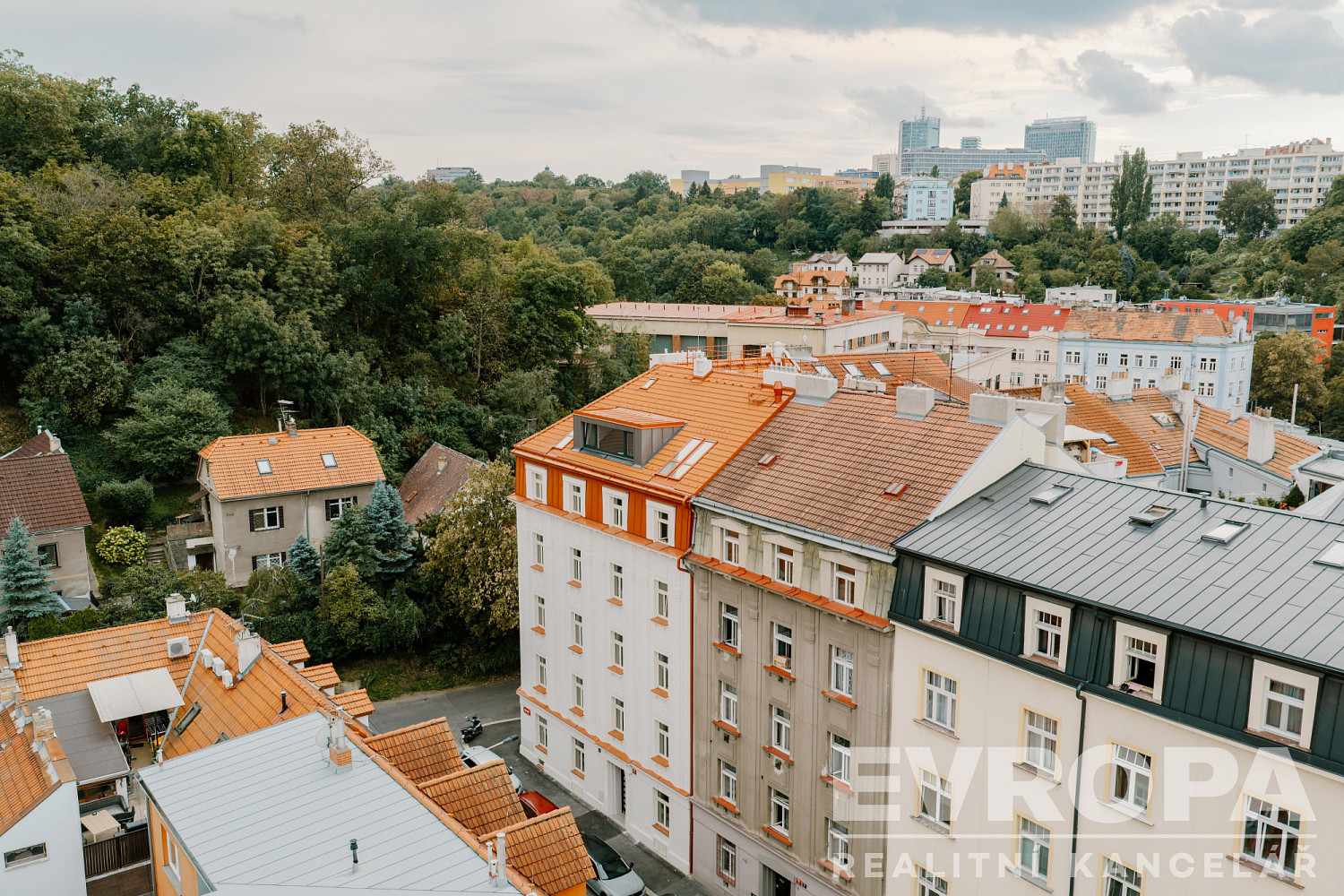 Pronájem bytu 2+kk 49 m² – fotografie 3