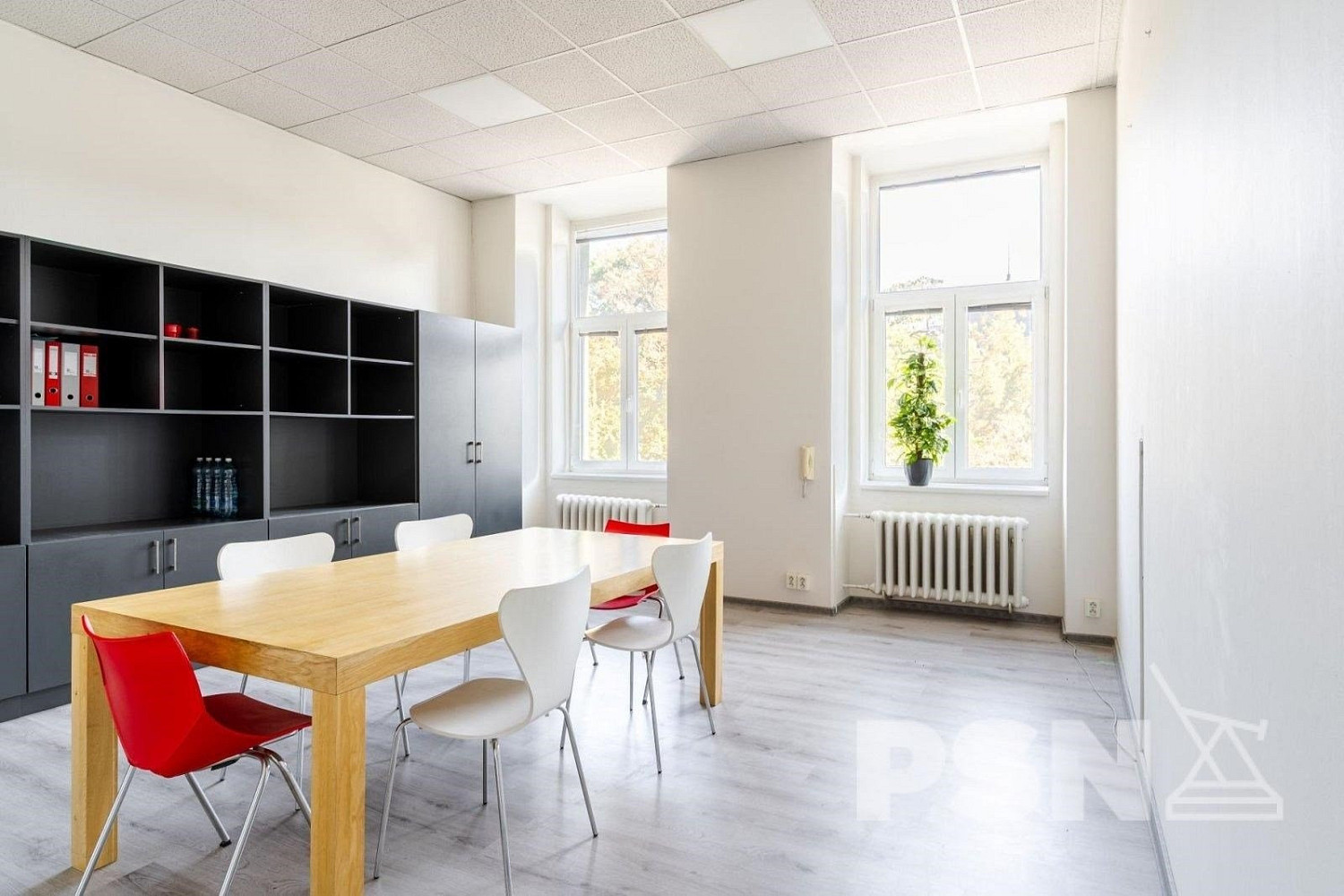 Pronájem kanceláře 30 m² — photo 2