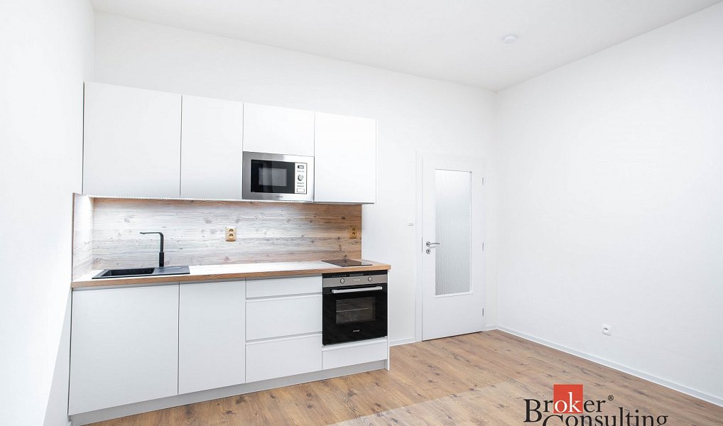 Pronájem bytu 1+kk 22 m², Ostrava – náhled fotky 9