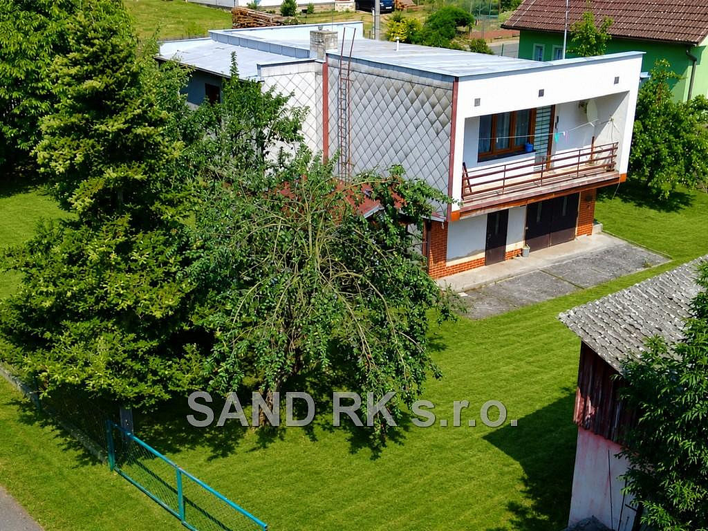 Prodej domu 190 m² s pozemkem 805 m²