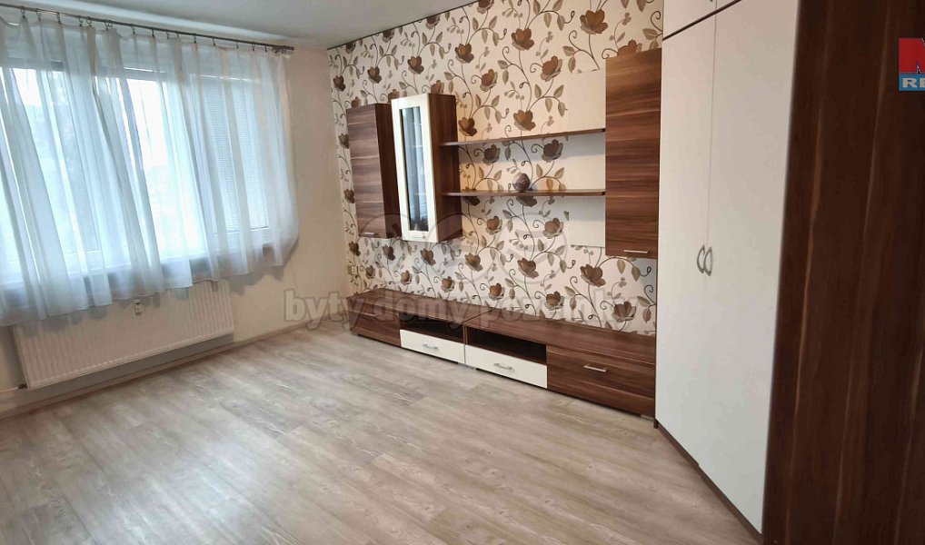 Pronájem bytu 1+1 36 m², Jirkov – náhled fotky 2