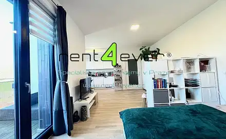 Pronájem bytu 1+kk 38 m²