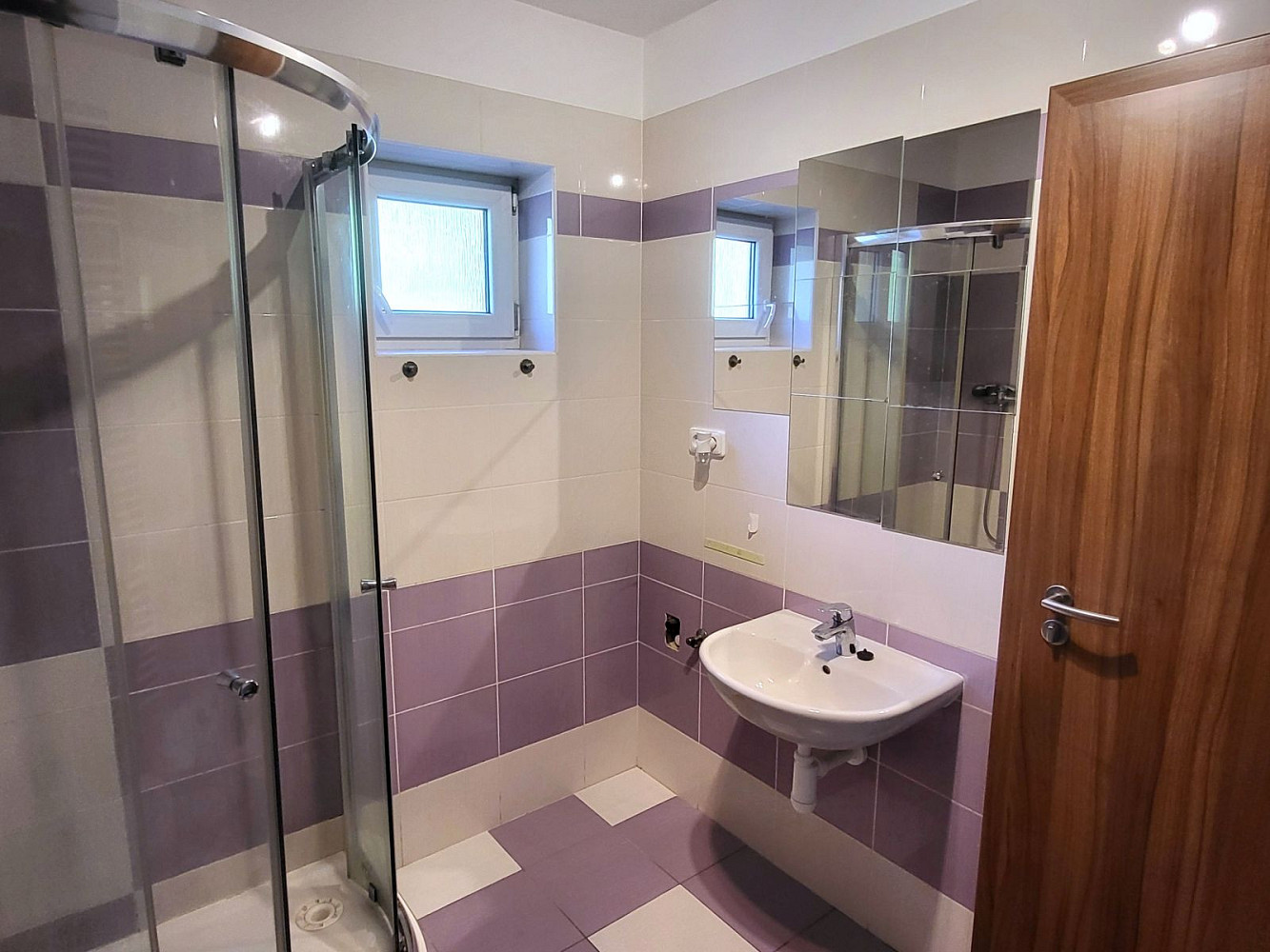 Prodej domu 181 m² s pozemkem 300 m² – další