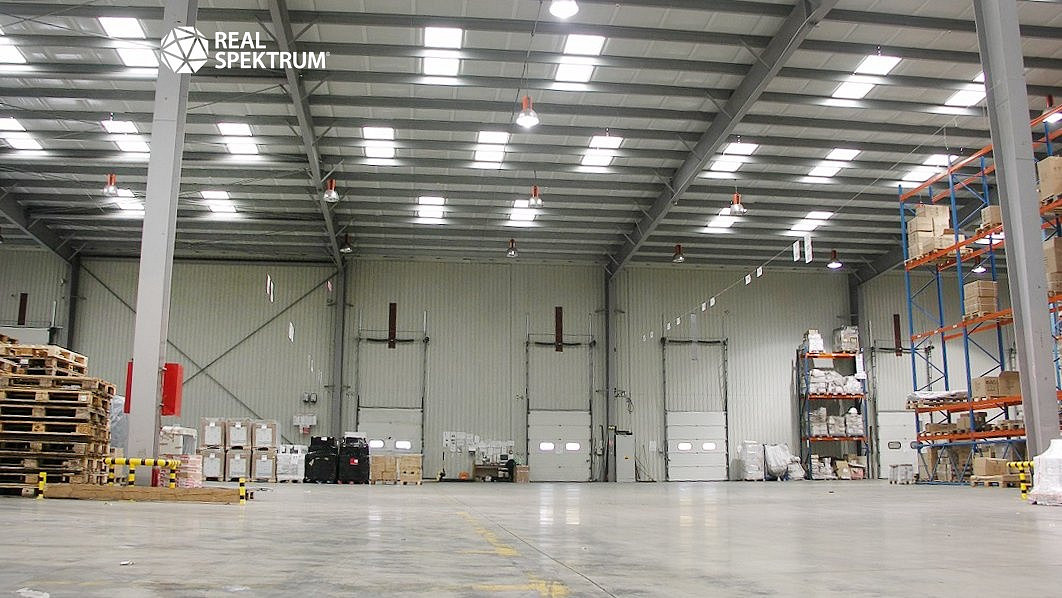 Pronájem skladovacích prostor 2 300 m² – fotografie 2