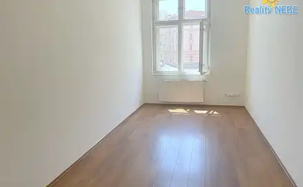Pronájem bytu 1+kk 26 m², Nuselská, Praha 4 - Nusle