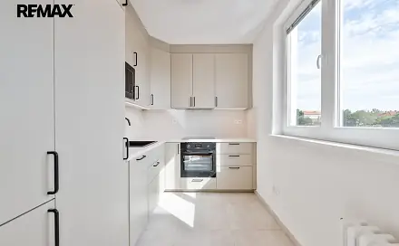 Pronájem bytu 3+1 68 m², Pod Nemocnicí, Tábor
