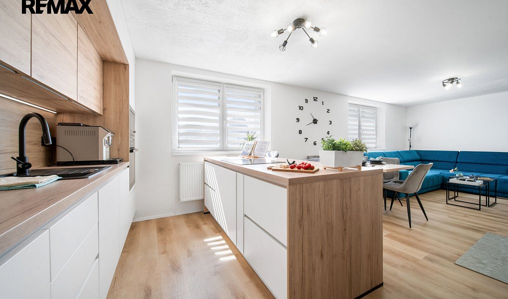 Prodej domu 169 m² s pozemkem 599 m², Zdounky – náhled fotky 3