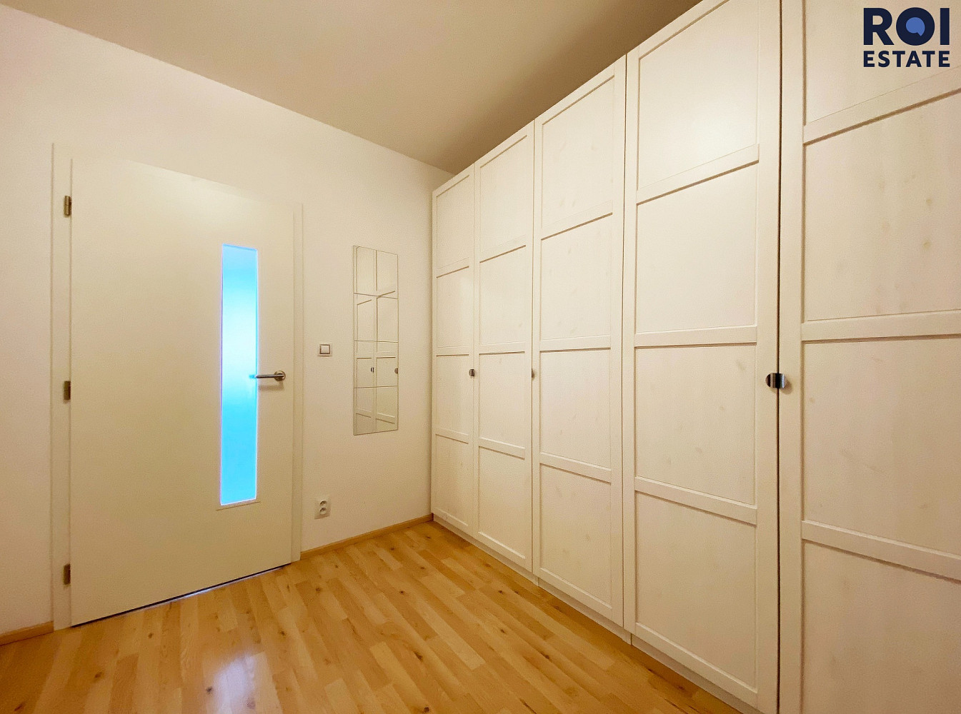 Pronájem bytu 1+kk 42 m² — photo 2