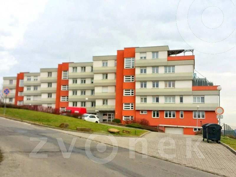 Pronájem garážového stání zlín - podlesí — photo 3