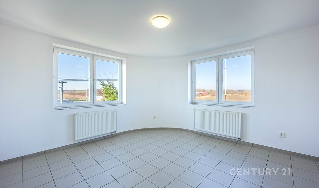 Prodej domu 240 m² s pozemkem 348 m², Bzenec – náhled fotky 11