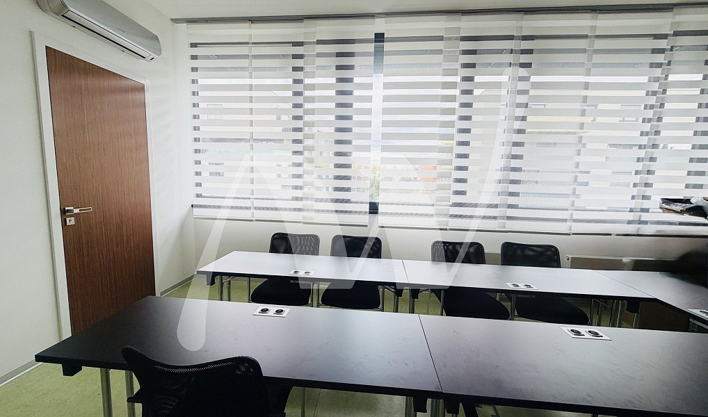 Pronájem kanceláře 349 m², Praha – náhled fotky 10
