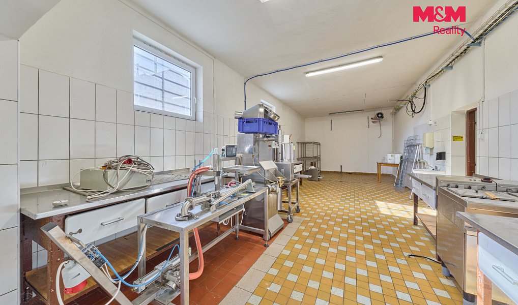 Prodej výrobních prostor 350 m², Trutnov – náhled fotky 8