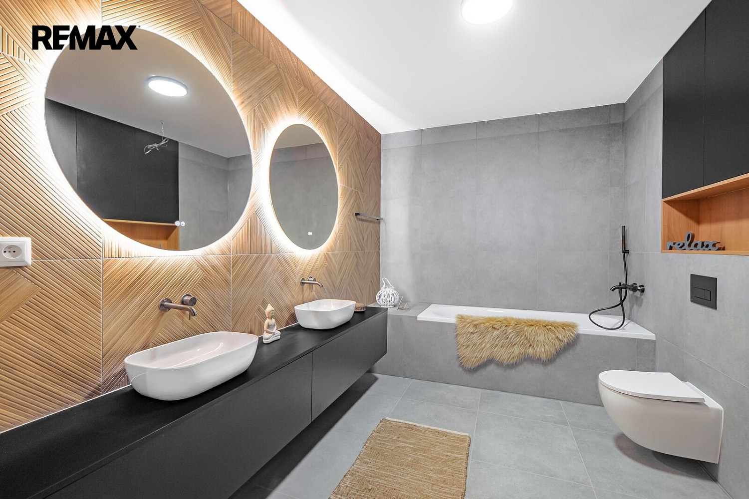 Prodej domu 182 m² s pozemkem 348 m² – fotografie 2