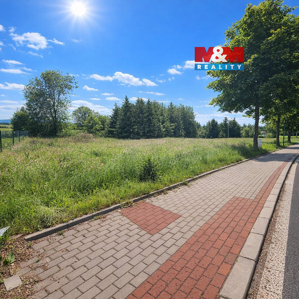 Prodej stavebního pozemku 1 586 m²