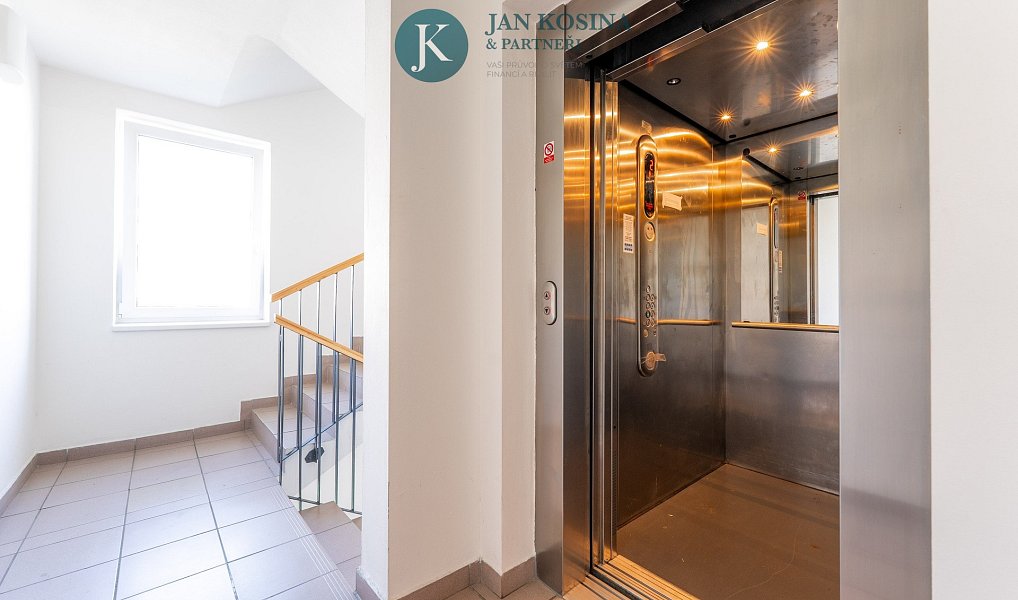 Prodej bytu 2+kk 56 m², Praha – náhled fotky 4