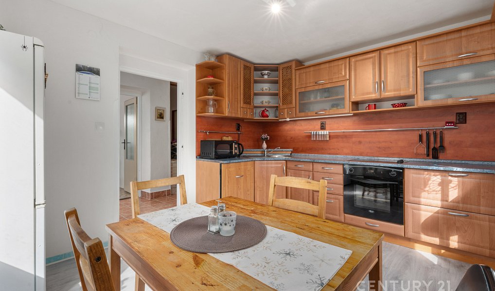 Prodej domu 180 m² s pozemkem 753 m², Trhová Kamenice – náhled fotky 8