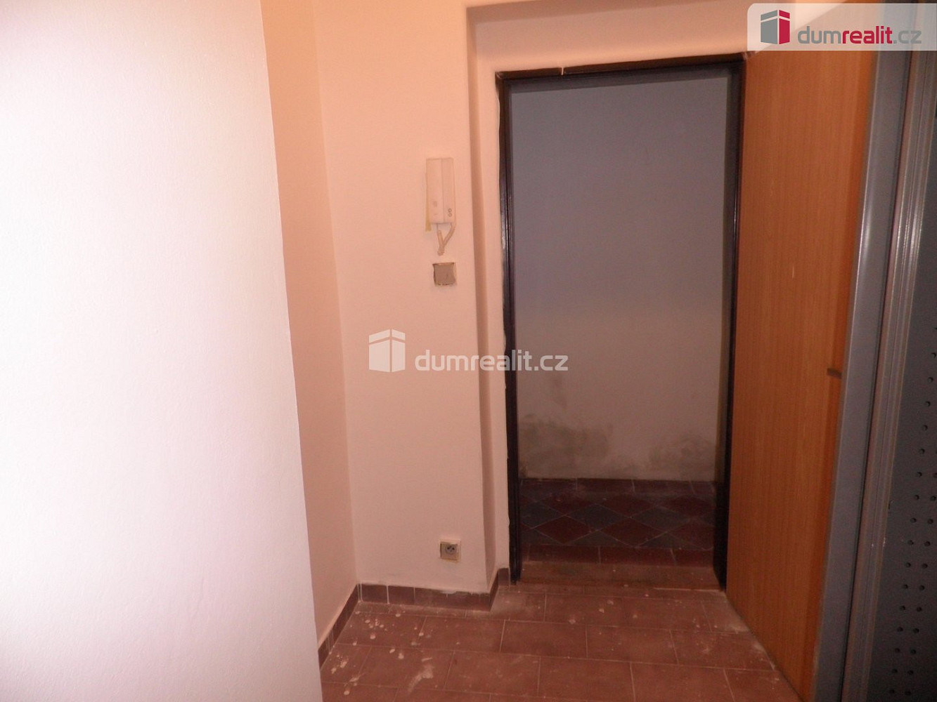 Pronájem bytu 1+kk 27 m² – fotografie 4