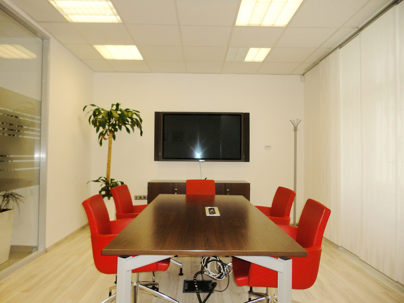 Pronájem kanceláře 106 m² – fotografie 3