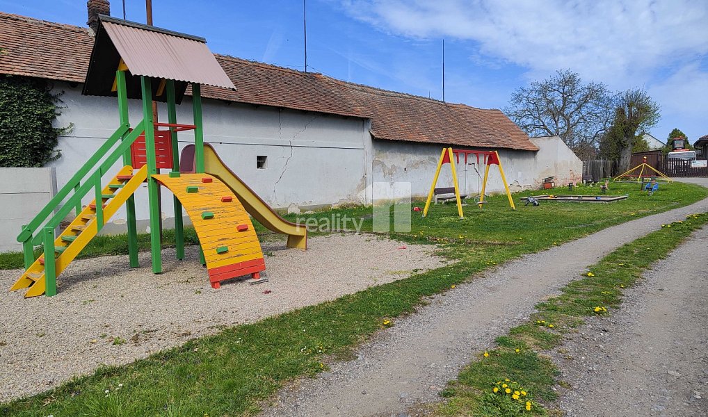Prodej domu 206 m² s pozemkem 750 m², Křičeň – náhled fotky 50