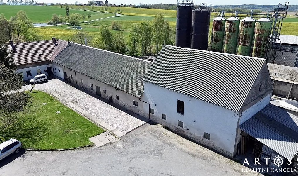 Prodej zemědělského objektu 1 528 m², Mostek – náhled fotky 2