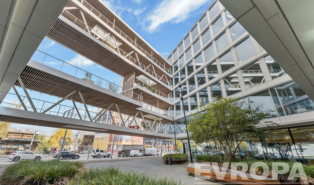 Pronájem kanceláře 648 m², Praha – náhled fotky 2