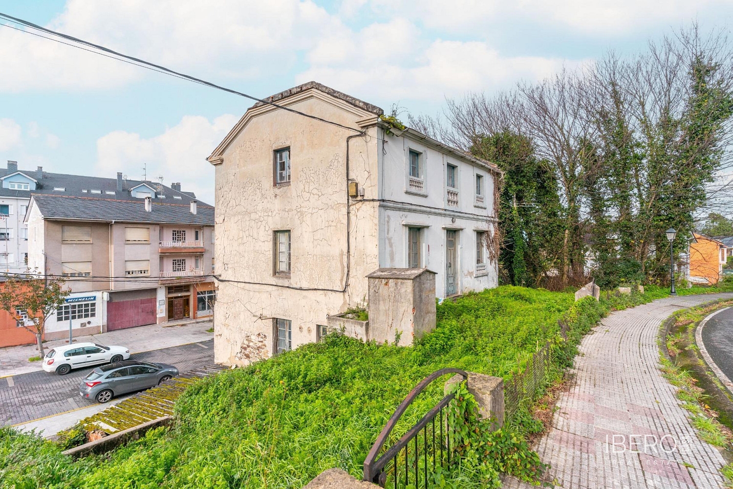 Prodej domu 618 m² s pozemkem 300 m²