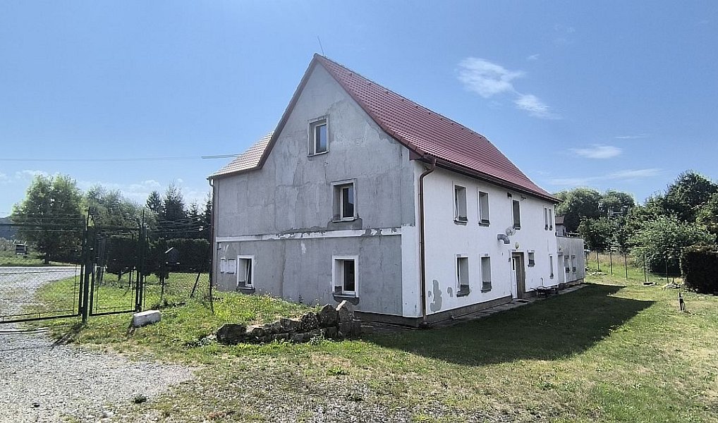 Pronájem domu 284 m² s pozemkem 919 m², Cheb – náhled fotky 3