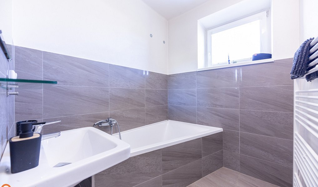 Prodej bytu 2+kk 48 m², Staré Město – náhled fotky 9